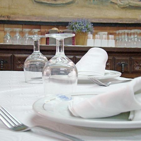 Hostal Emilia Trujillo Exterior photo