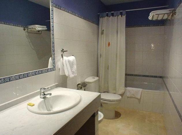 Hostal Emilia Trujillo Exterior photo